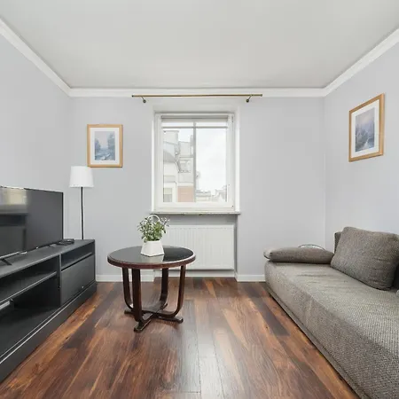 Z 2 Sypialniami I Oddzielna Kuchnia W Centrum Wroclawia Na 4 Pietrze By Renters * 브로츠와프